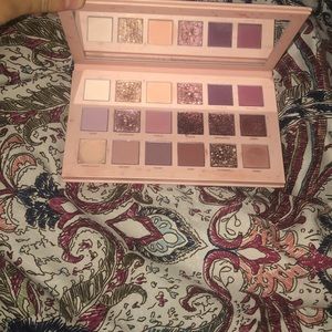 New nude hudabeauty pallet